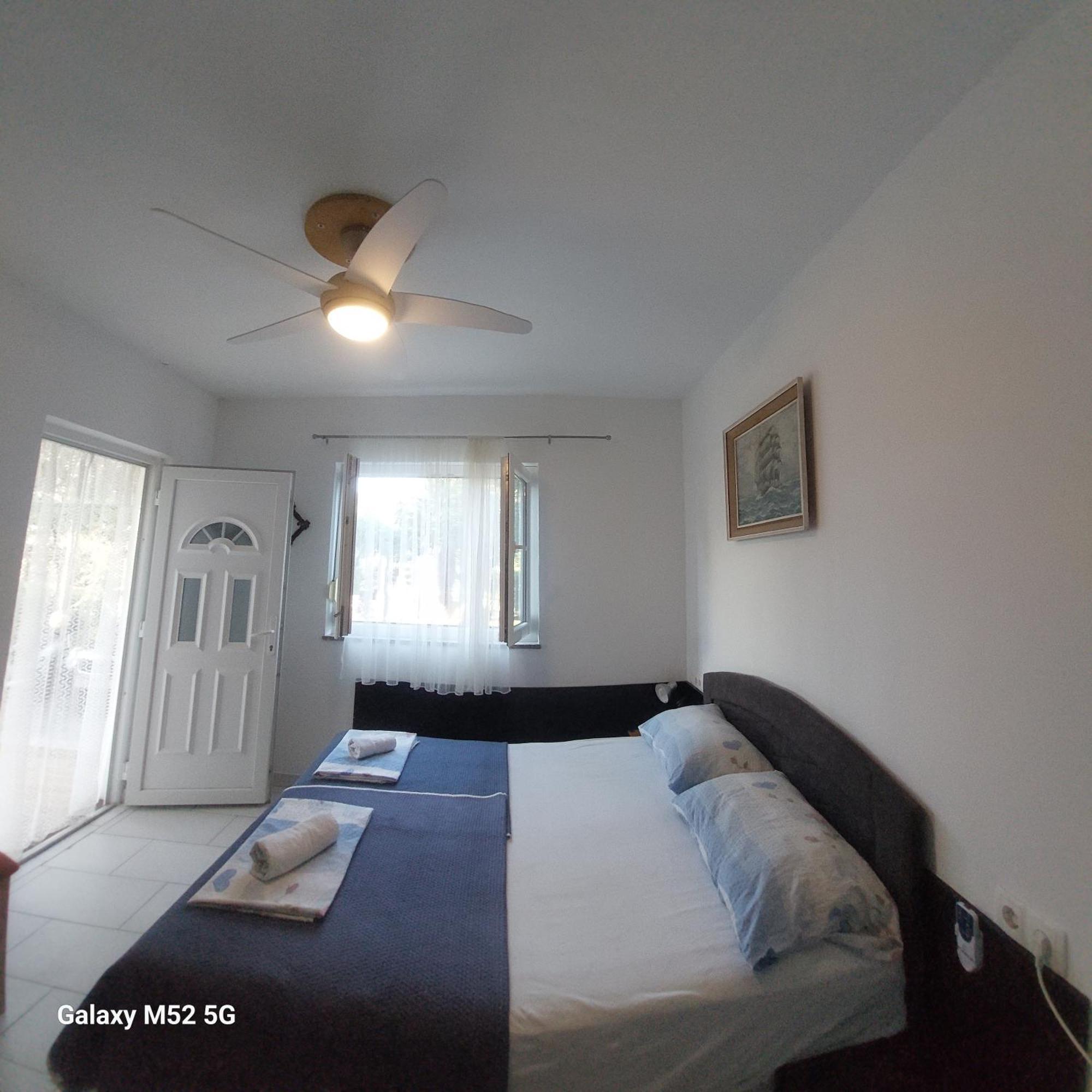 Apartmani Lana Rab Kampor Esterno foto