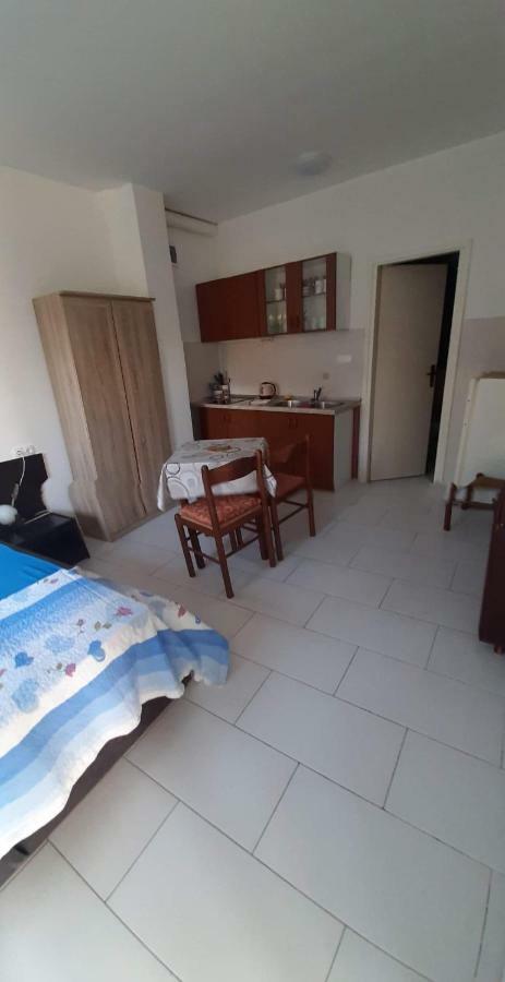 Apartmani Lana Rab Kampor Esterno foto